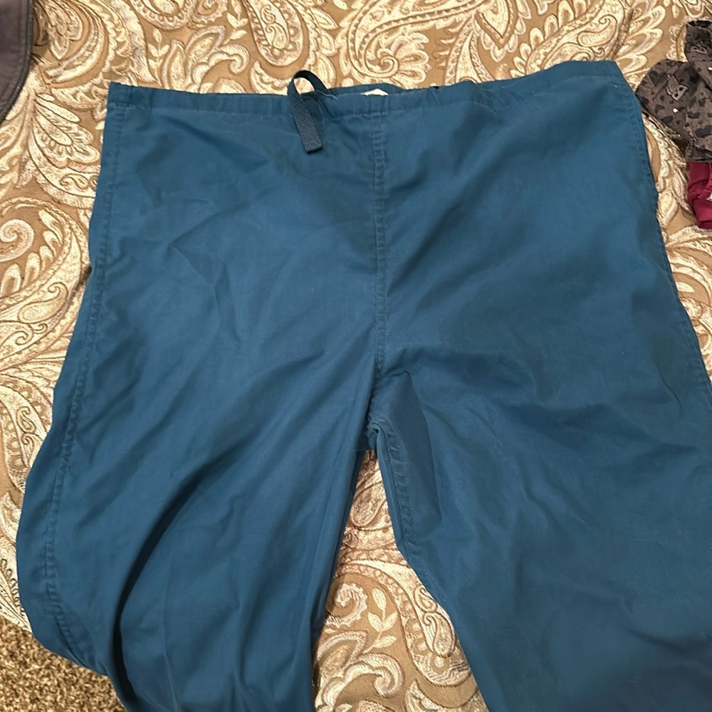 Scrub bottoms. Draw string